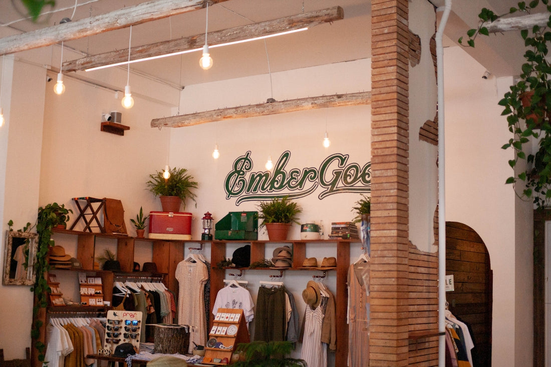 a clothing store with a sign that says ginger goe