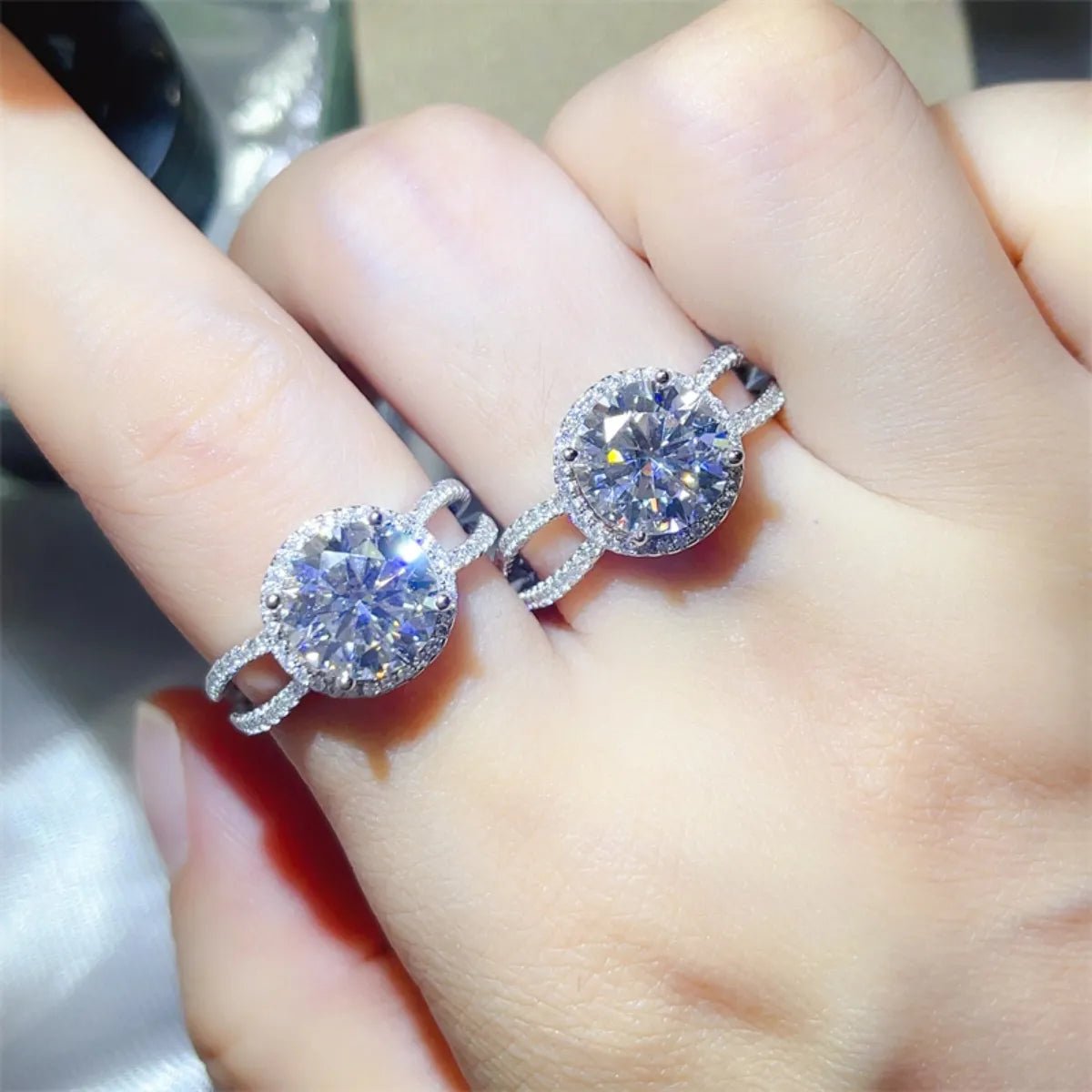 2 Carat 925 Sterling Silver Moissanite Ring - Oneira Fashions