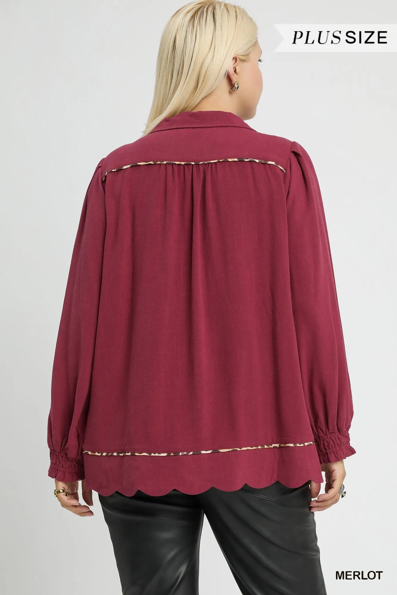 Umgee Full Size Linen Scallop Hem Blouse with Contrast Trim Plus Size - Oneira Fashions