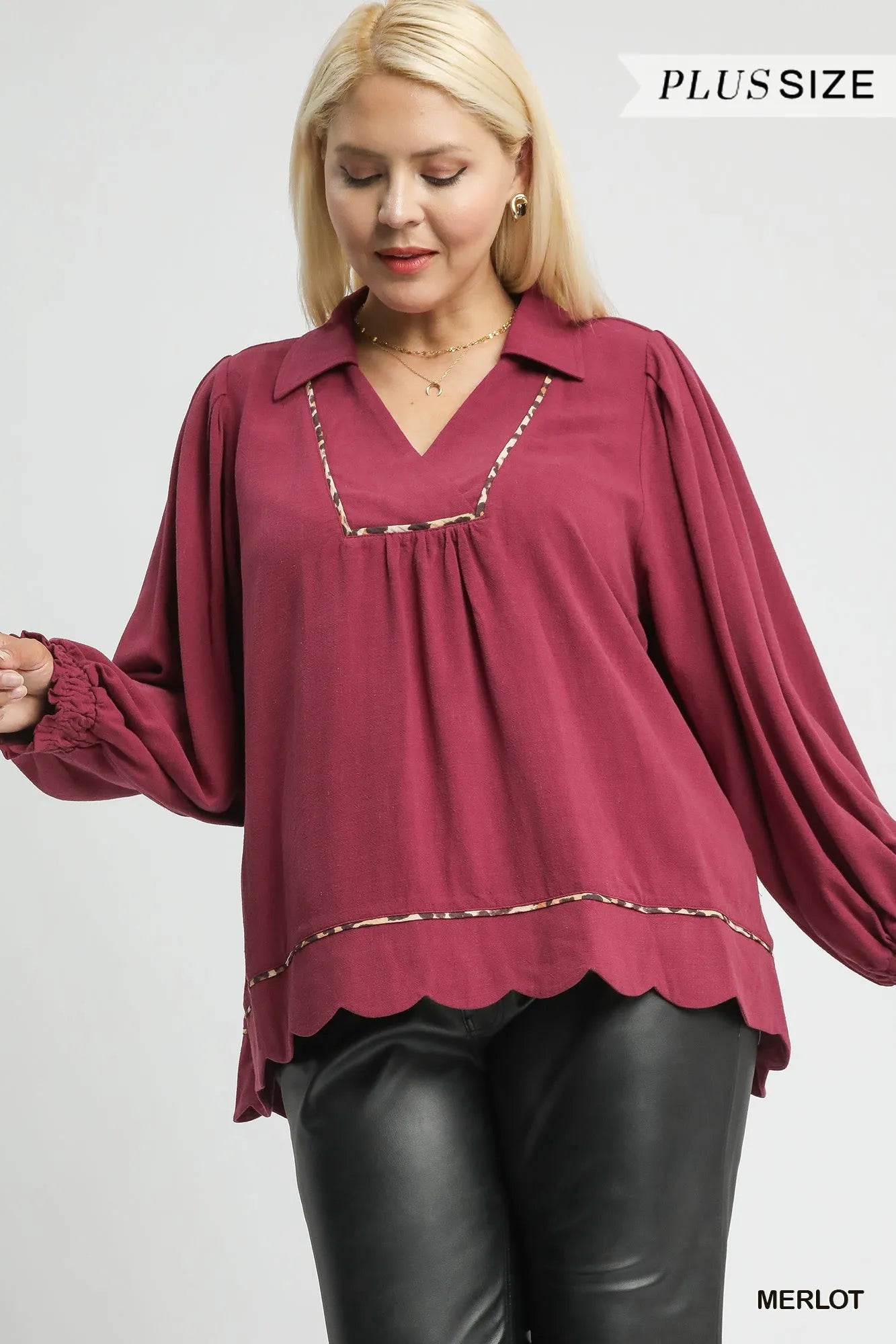 Umgee Full Size Linen Scallop Hem Blouse with Contrast Trim Plus Size - Oneira Fashions