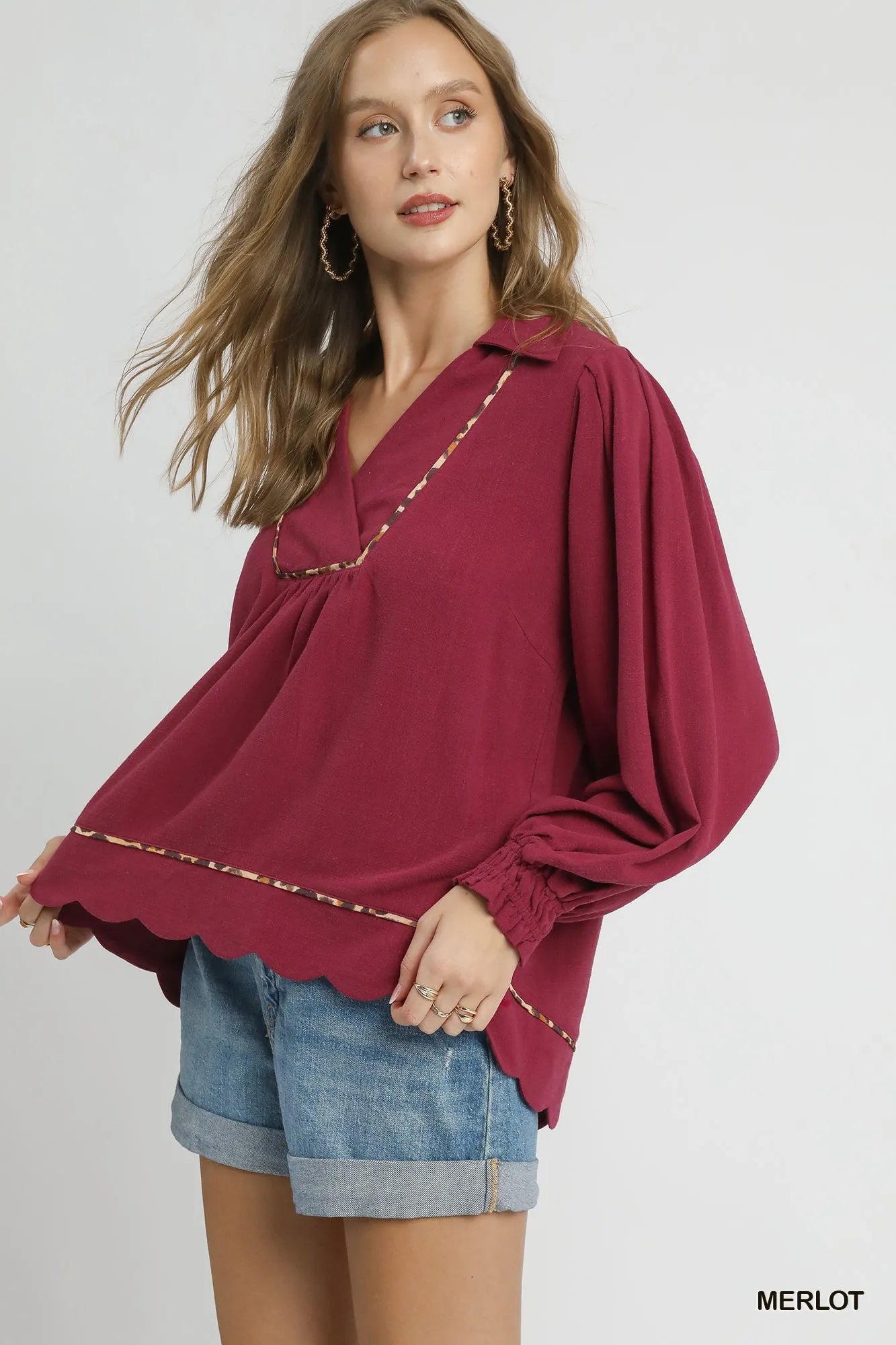 Umgee Full Size Linen Scallop Hem Blouse with Contrast Trim Plus Size - Oneira Fashions