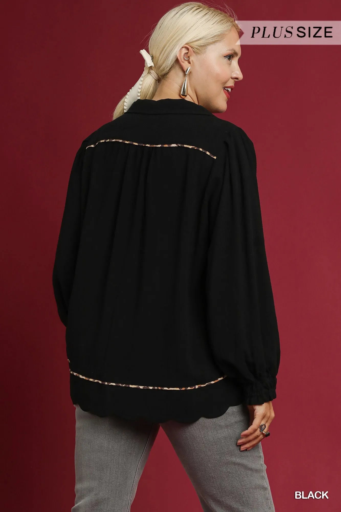Umgee Full Size Linen Scallop Hem Blouse with Contrast Trim Plus Size - Oneira Fashions