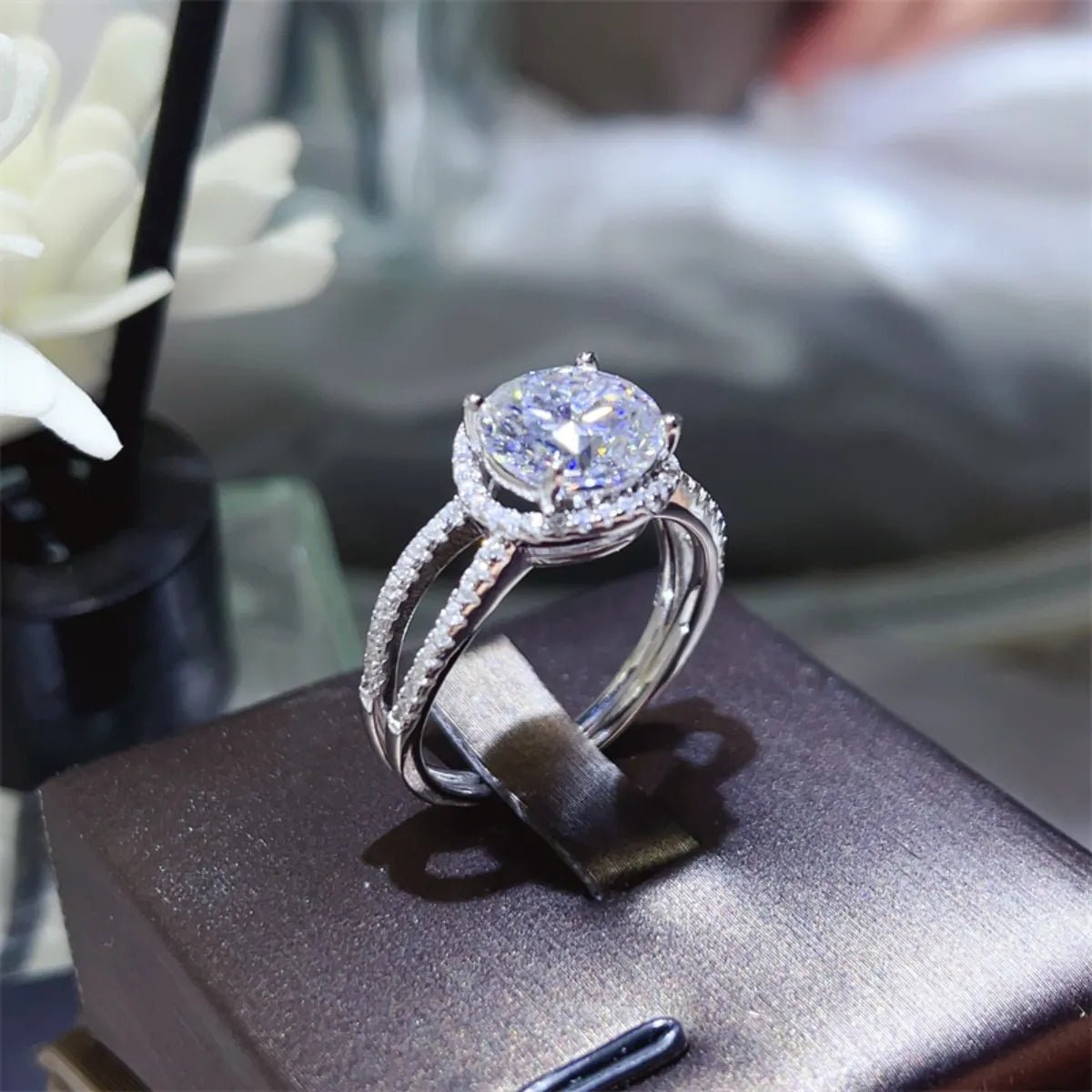 2 Carat 925 Sterling Silver Moissanite Ring - Oneira Fashions