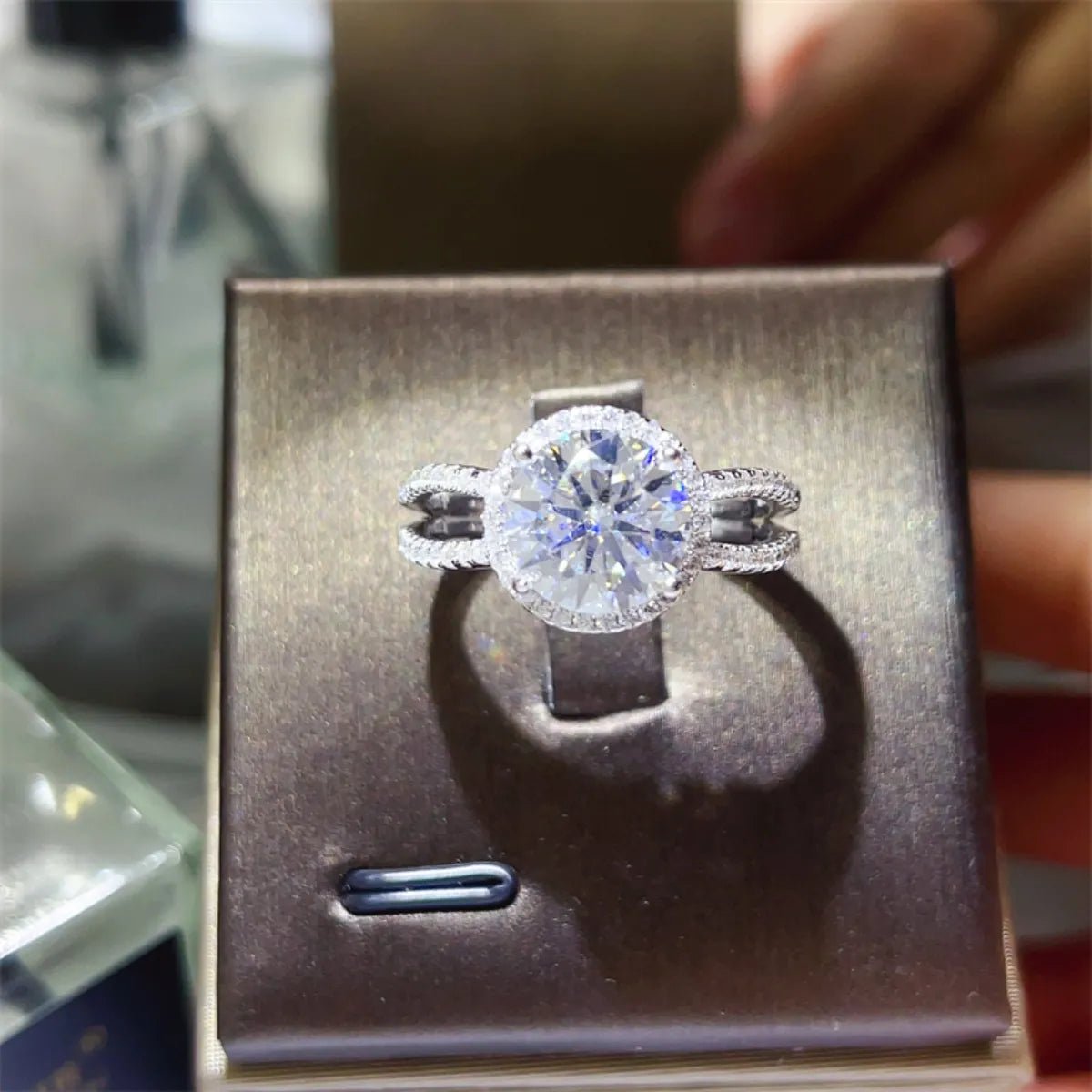 2 Carat 925 Sterling Silver Moissanite Ring - Oneira Fashions