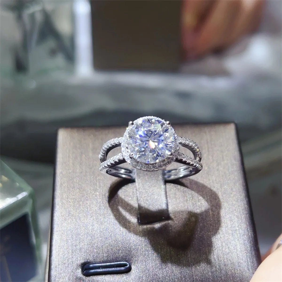 2 Carat 925 Sterling Silver Moissanite Ring - Oneira Fashions