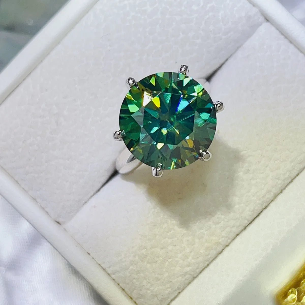 10 Carat Moissanite 925 Sterling Silver Ring - Oneira Fashions