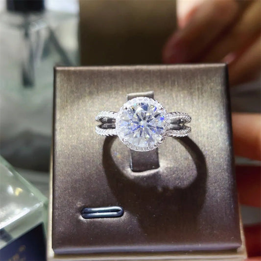 2 Carat 925 Sterling Silver Moissanite Ring - Oneira Fashions